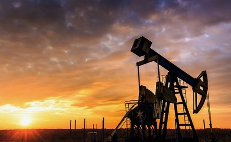 Ціна на нафту впала нижче 50 доларів вперше з 2018 року