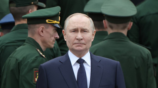 Кремль анонсирует сокращение оборонных расходов