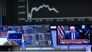 Нефтяной скачок обрушился на Уолл-стрит: все основные индексы пошли вниз