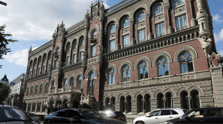 За неделю Нацбанк продал 778 миллион долларов