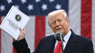 Трамп хоче припинити торгівлю з Іспанією та допускає ембарго