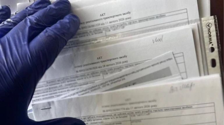 У Києві викрили масштабну схему незаконного оформлення авто