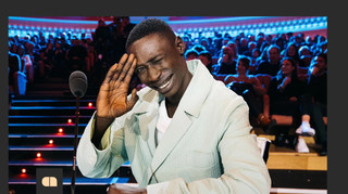 Блогер з найбільшою аудиторією продав частку бізнесу і погодився на  створення ШІ-двійника