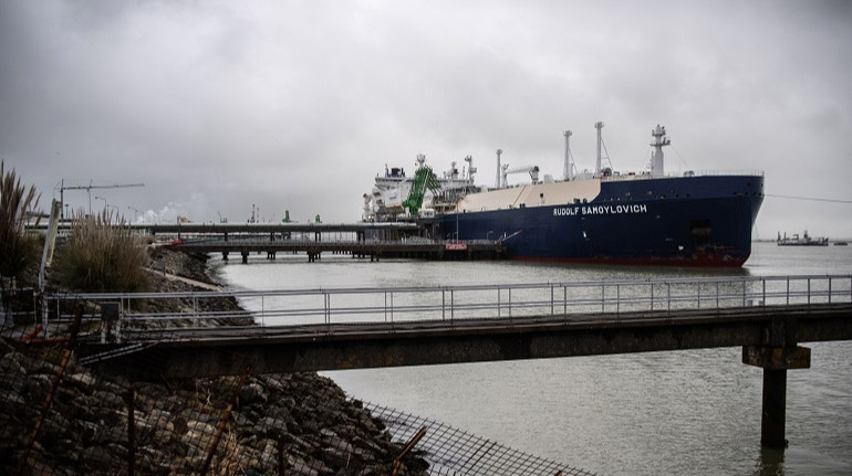 Российские нефтяные потоки останавливаются, поскольку санкции США начали задерживать танкеры