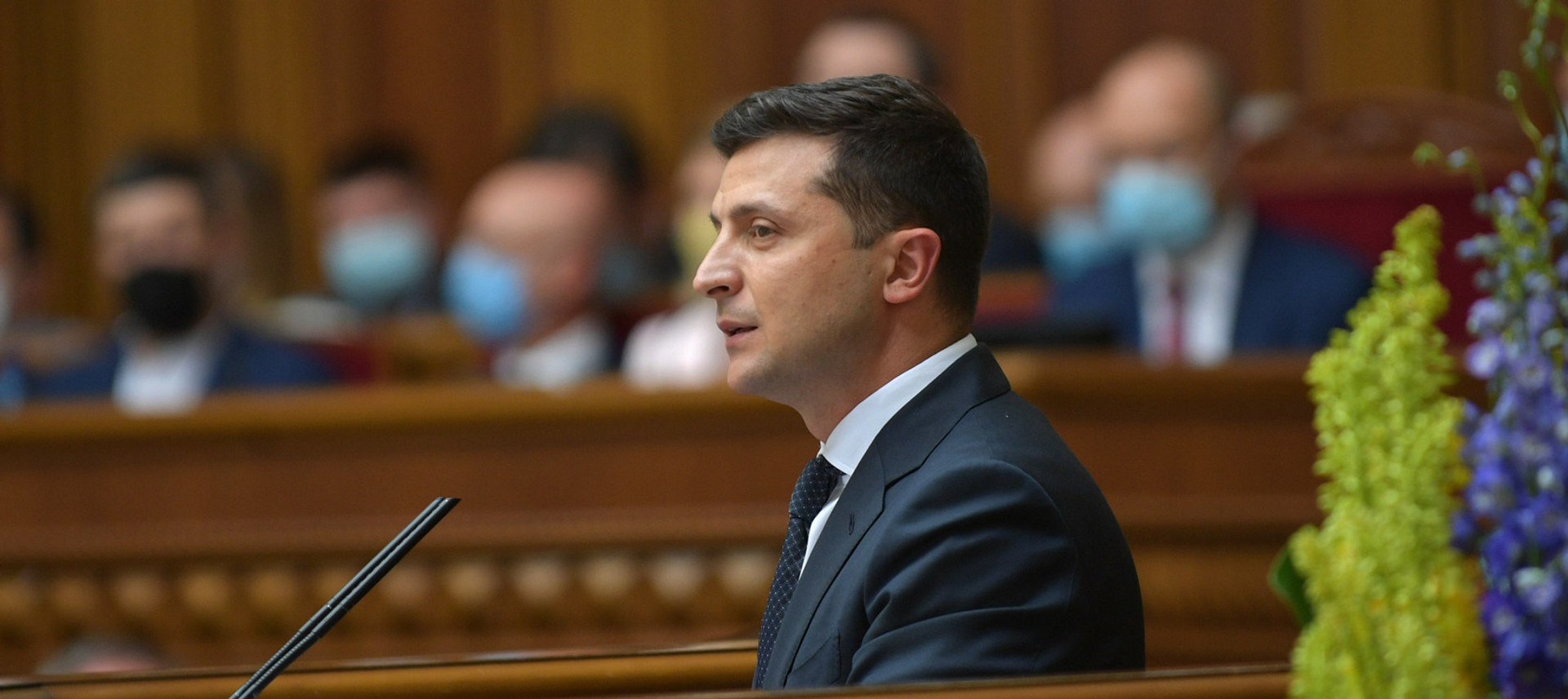 Прийнято в цілому. Як працюватиме податкова амністія Зеленського і чому Ахметова та Коломойського не пробачать