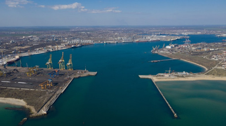 Правительство сообщило, когда объявит конкурс на концессию терминалов в порту Черноморск