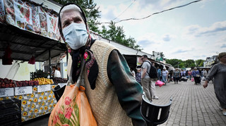 Россияне начинают испытывать настоящую экономическую боль из-за войны – Bloomberg