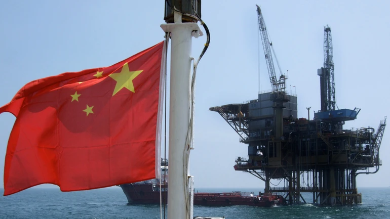 Нефть в Китае побила исторический рекорд после удара по Саудовской Аравии