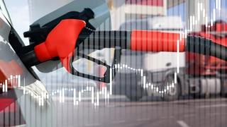 Продажи дизеля на российской бирже упали на 30% после остановки трёх НПЗ