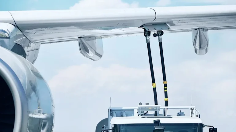 В мае возможно возобновление поставок авиатоплива с Ближнего Востока в Европу - СМИ