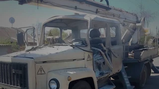 На Дніпропетровщині ворожий БпЛА поцілив в авто енергетиків ДТЕК