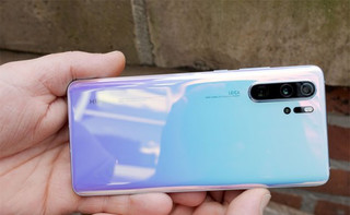 Правила не писані: огляд нового флагмана Huawei P30 pro