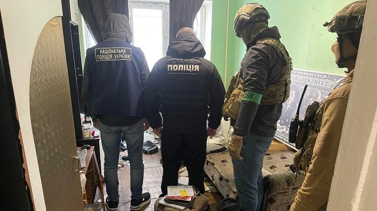 Правоохранители задержали мошенников, которые обманывали военных