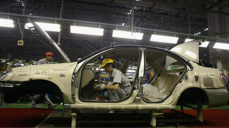 Nissan хочет производить электромобили под брендом Foxconn чтобы спасти завод в Японии