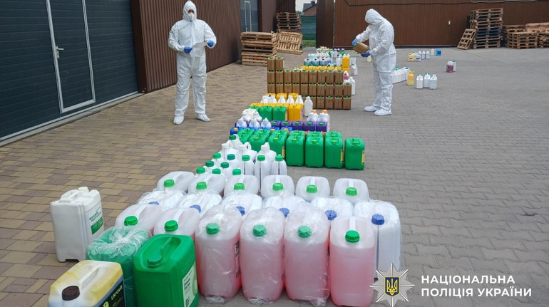 В Украине разоблачили масштабное производство подделок агрохимии под видом товаров известных брендов
