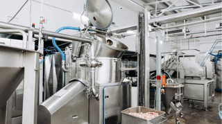 На западной Украине запустили завод по производству кормов для домашних животных