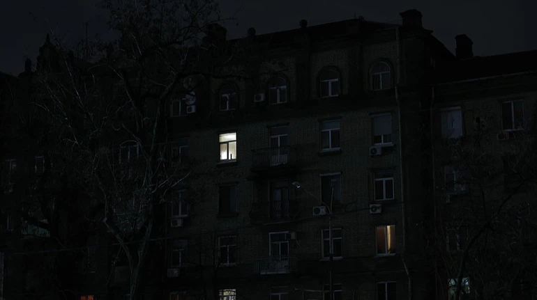 В Украине 3 апреля будут отключать свет для бизнеса и населения: в какой период