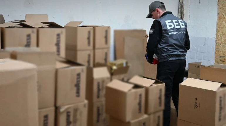На Київщині ліквідували масштабне виробництво підробленої кави відомих брендів