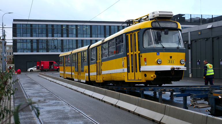 Харьков получит трехсекционные трамваи из Чехии