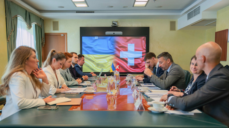 В Украине построят завод креплений для евроколеи: на какие еще проекты выделит деньги Швейцария