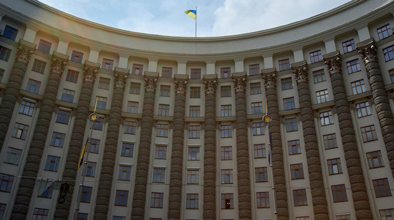 Правительство поддержало законопроект о возобновлении конкурсов на госслужбу