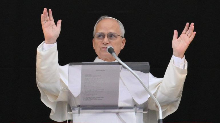 Папа надіслав Україні 80 генераторів