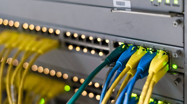 Держава взяла повний контроль над інтернетом у Киргизстані