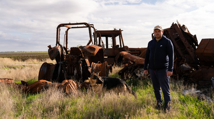 Як батько з сином відновлюють господарство у зруйнованому селі на Миколаївщині