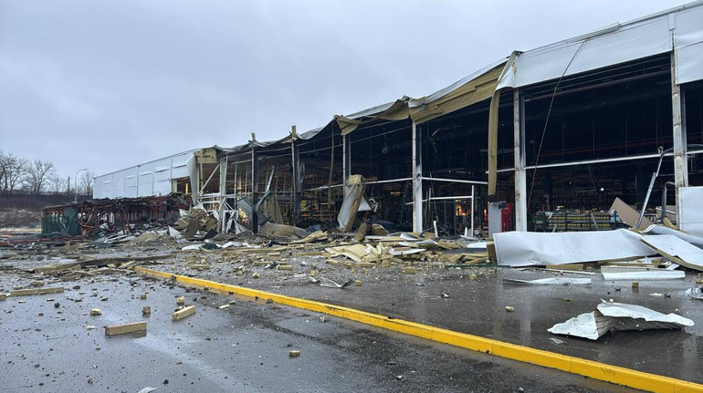 В результате российской атаки в Запорожье повреждены два торговых центра