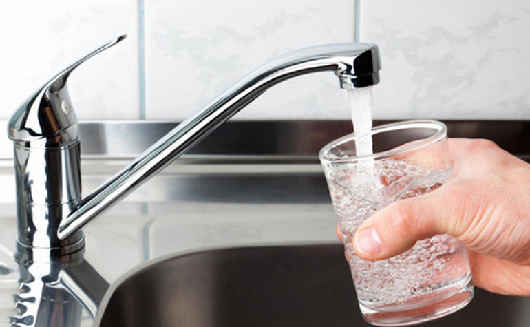 Регулятор рассмотрит поэтапное повышение тарифов на воду: с 1 апреля и 1 июля