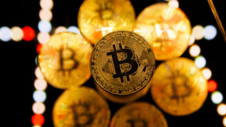 Биткойн опустился ниже 80 000 долларов