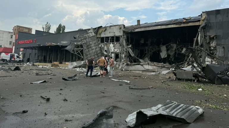 РФ знищила сортувальний центр Нової пошти в Києві
