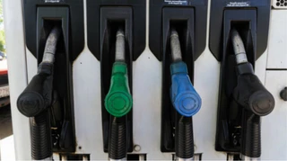 У нафтовій державі знову полюють на бензин: черги дійшли до Москви