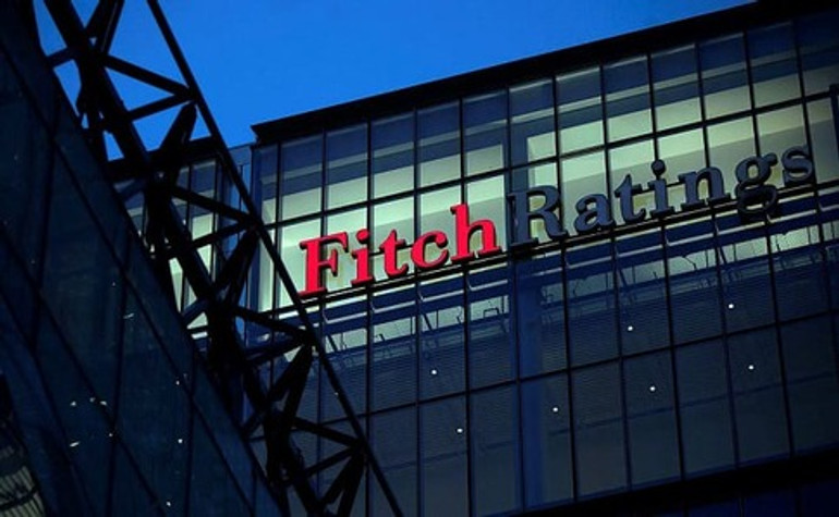 Fitch снизил рейтинг Украины до преддефолтного из-за переговоров об отсрочке платежей