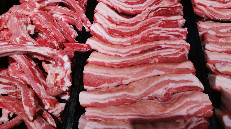 В 8 раз больше, чем в прошлом году: Украина импортировала рекордный за три года объем свинины