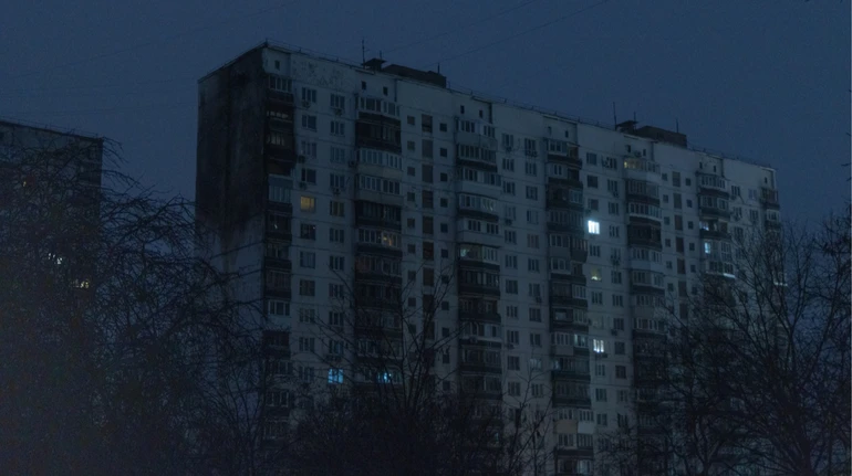 Уряд витратив 370 мільйонів гривень на автономне живлення для багатоквартирних будинків