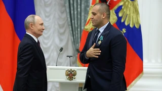 Хто платить, той і замовляє музику. Російський олігарх-рецидивіст Кремльов оплатив весілля сина Трампа на Багамах