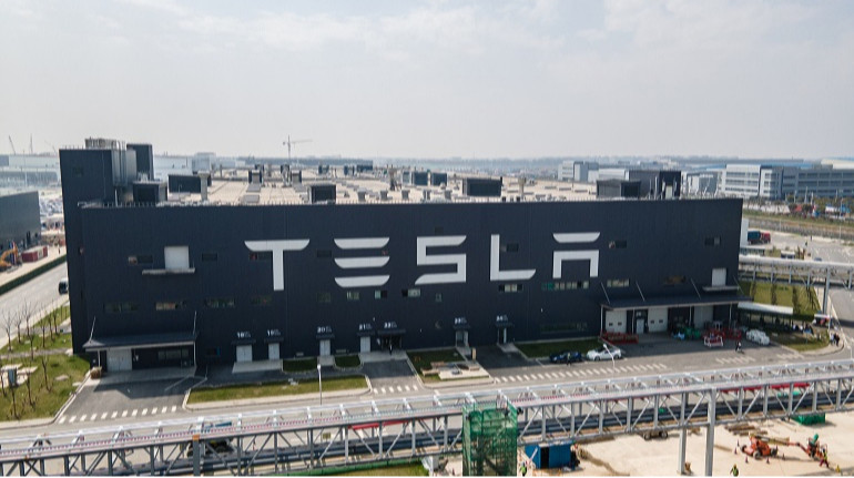 У Британії Tesla збільшила продажі на 12%, китайський конкурент - вчетверо