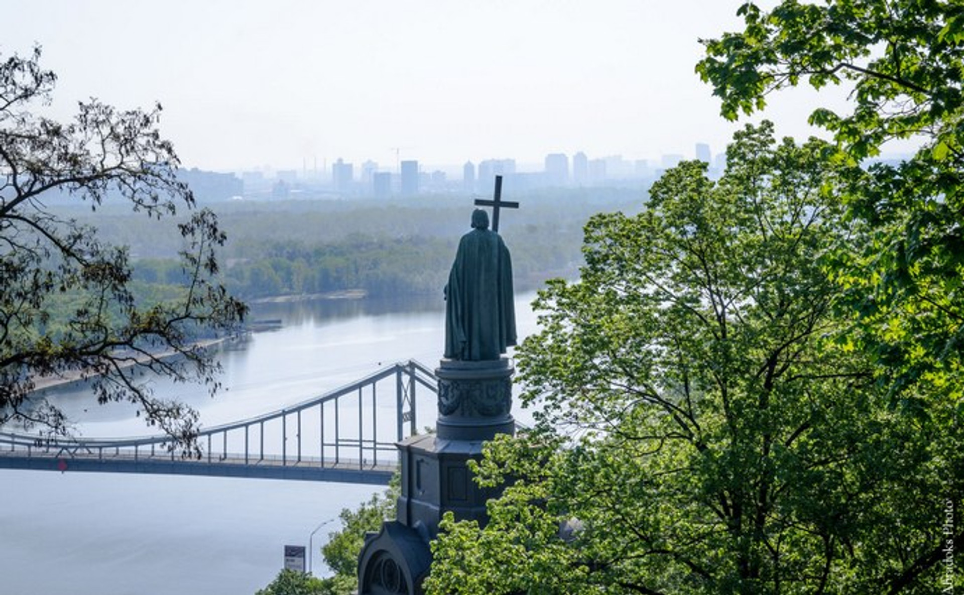 Інвестори проти України: хто кого? Бувальщина про землю київську