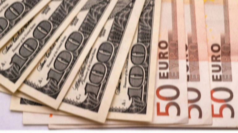 Нацбанк показав курс долара і євро на понеділок 2 березня