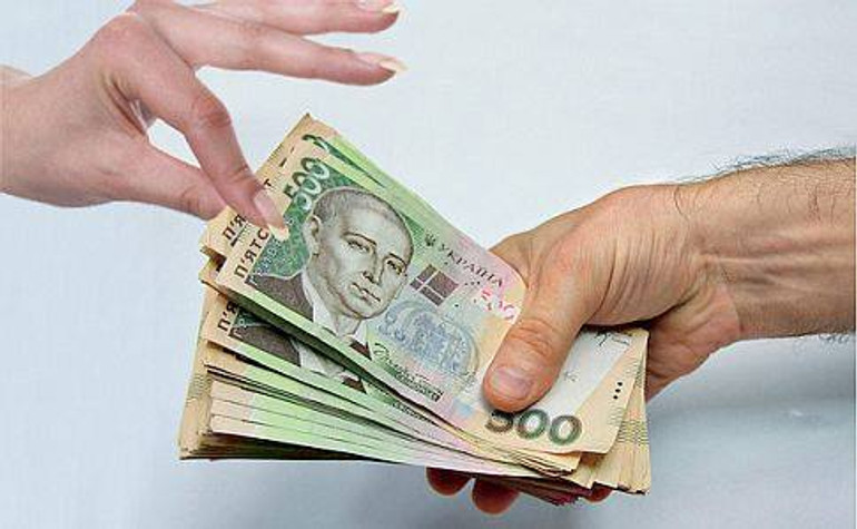 Официальный курс: гривня продолжает укрепляться