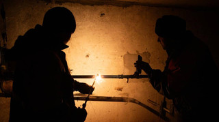 В Києві ще 100 будинків лишаються без опалення після атаки 12 лютого