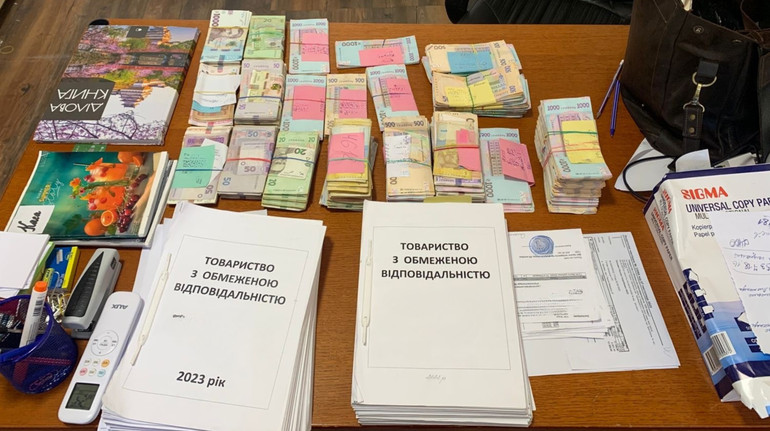 Мережу магазинів відомої франшизи напівфабрикатів викрили в ухиленні від сплати податків