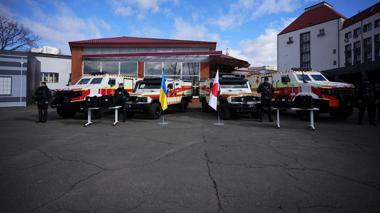 Японія передала Україні захисну техніку: що найнеобхідніше