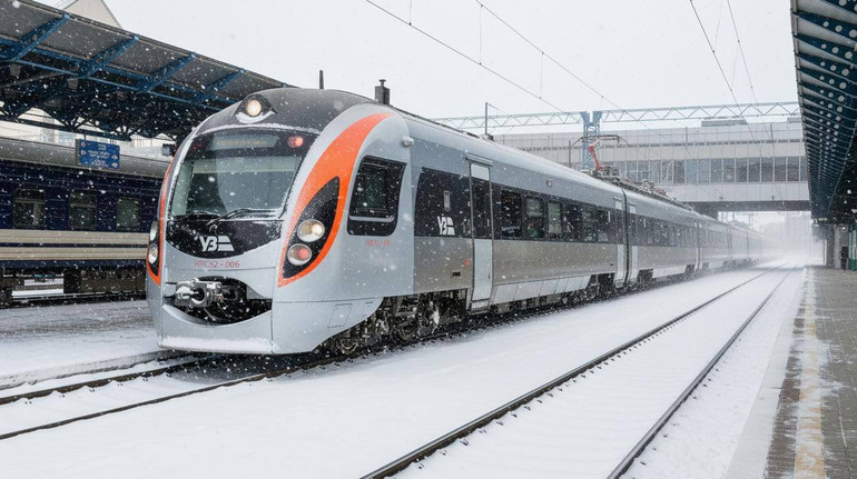 3000 км по Украине: за месяц пассажиры оформили 80 тысяч билетов