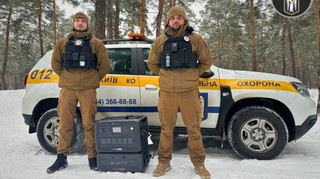 Киев начнут патрулировать охранники с мобильными зарядными станциями