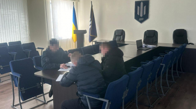 ГБР разоблачило чиновника, который разворовывал оборонные средства