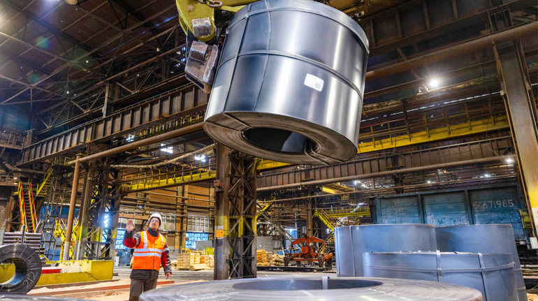 Запорожсталь начал поставлять прокат на трубный завод в Румынии