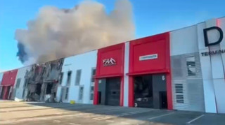 Знищено 900 посилок: ворог влучив у відділення Укрпошти у Львові