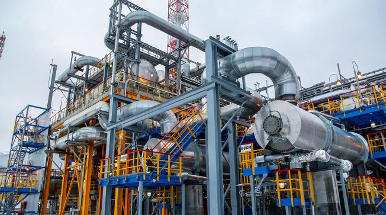 Российские НПЗ увеличили переработку нефти в ноябре